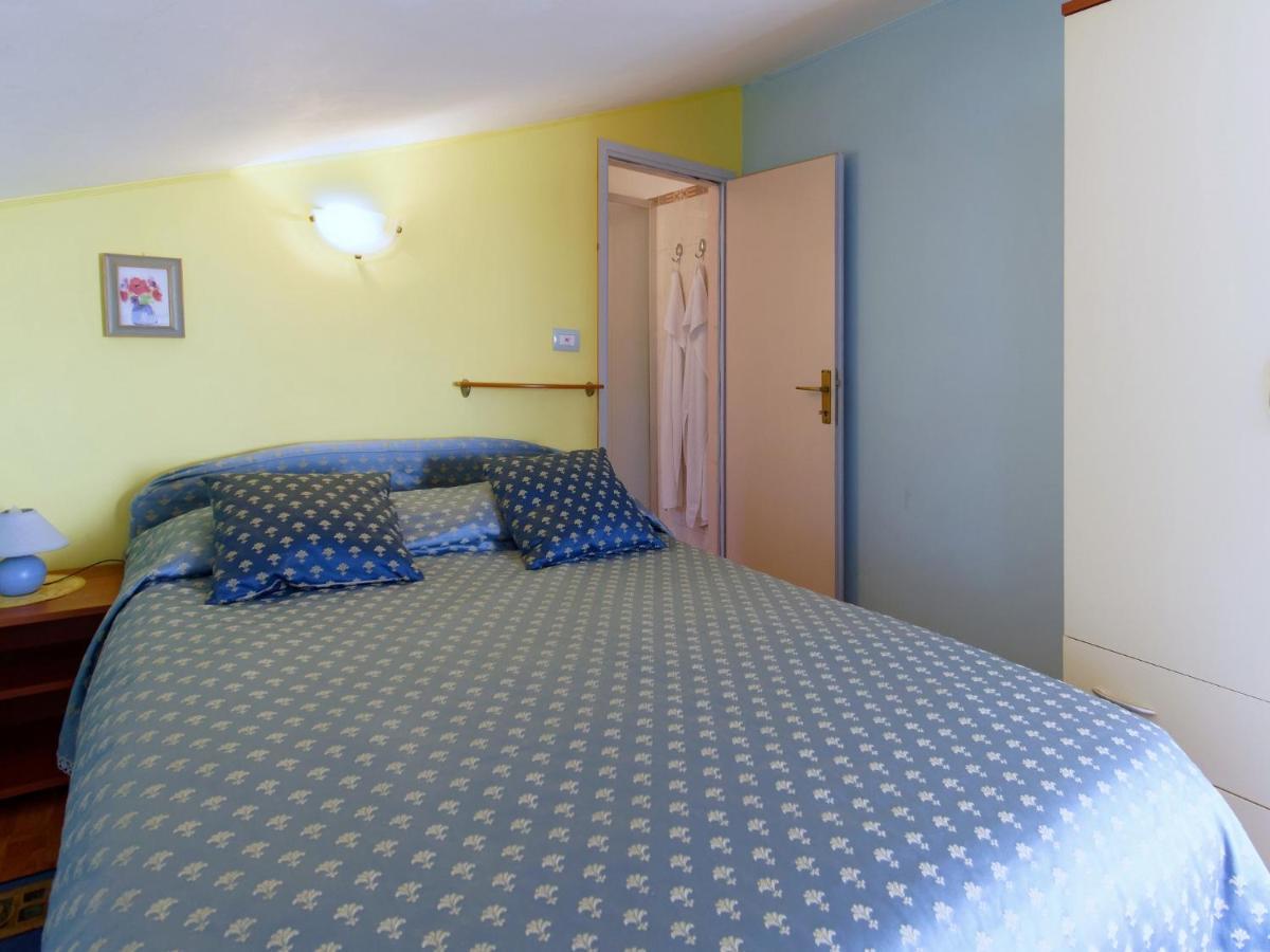 Holiday Home Nevena By Rent Istria Буйе Экстерьер фото