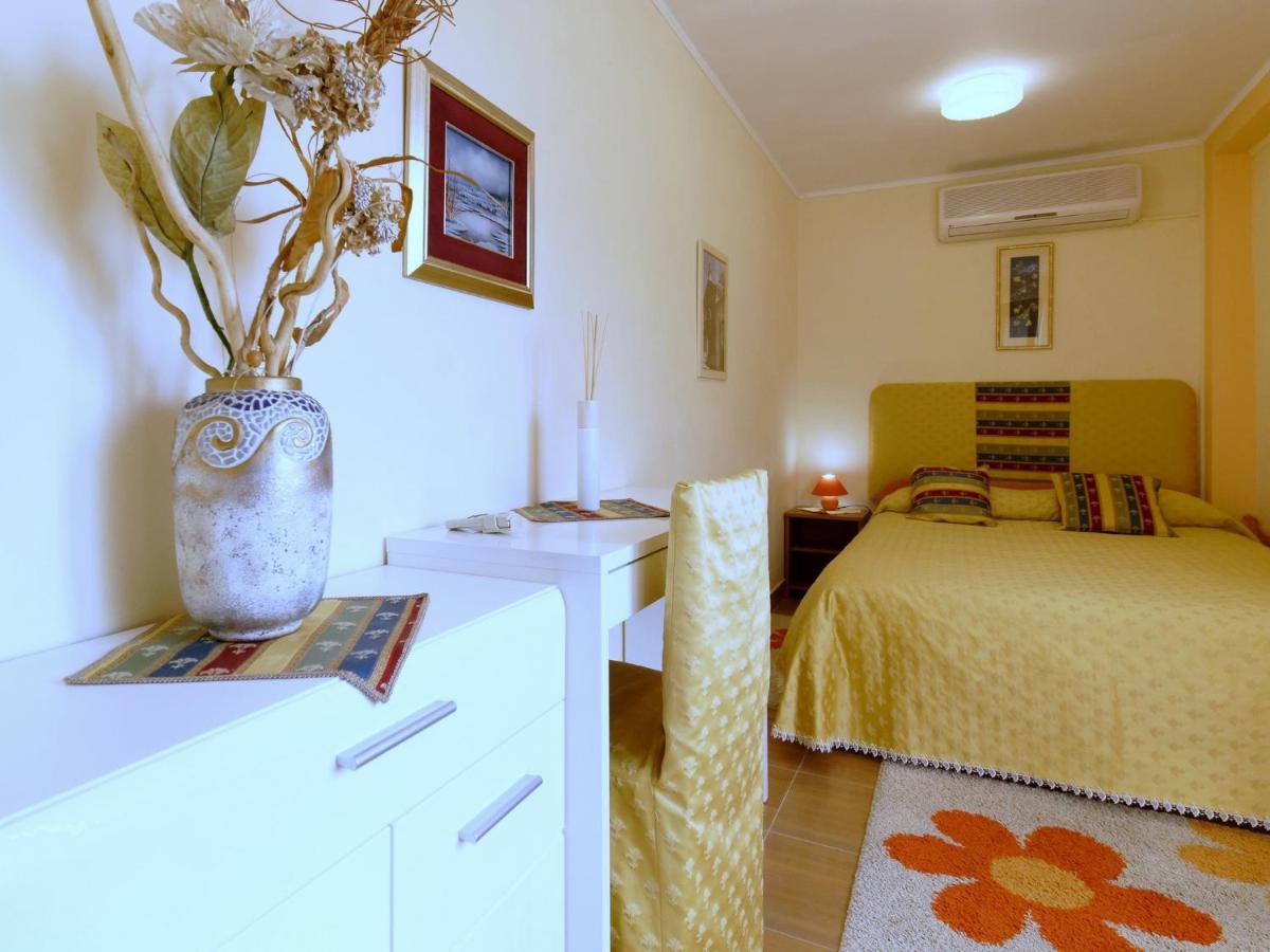 Holiday Home Nevena By Rent Istria Буйе Экстерьер фото