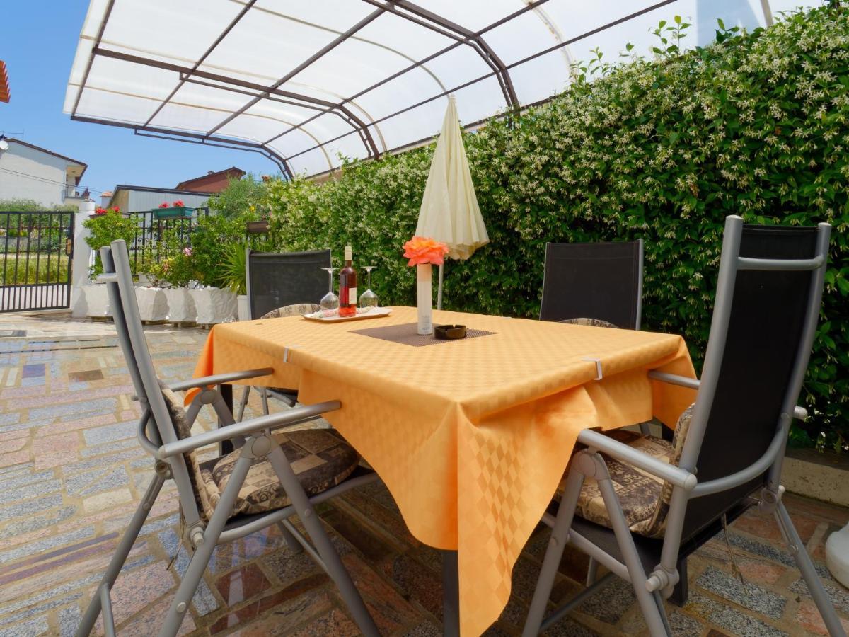 Holiday Home Nevena By Rent Istria Буйе Экстерьер фото