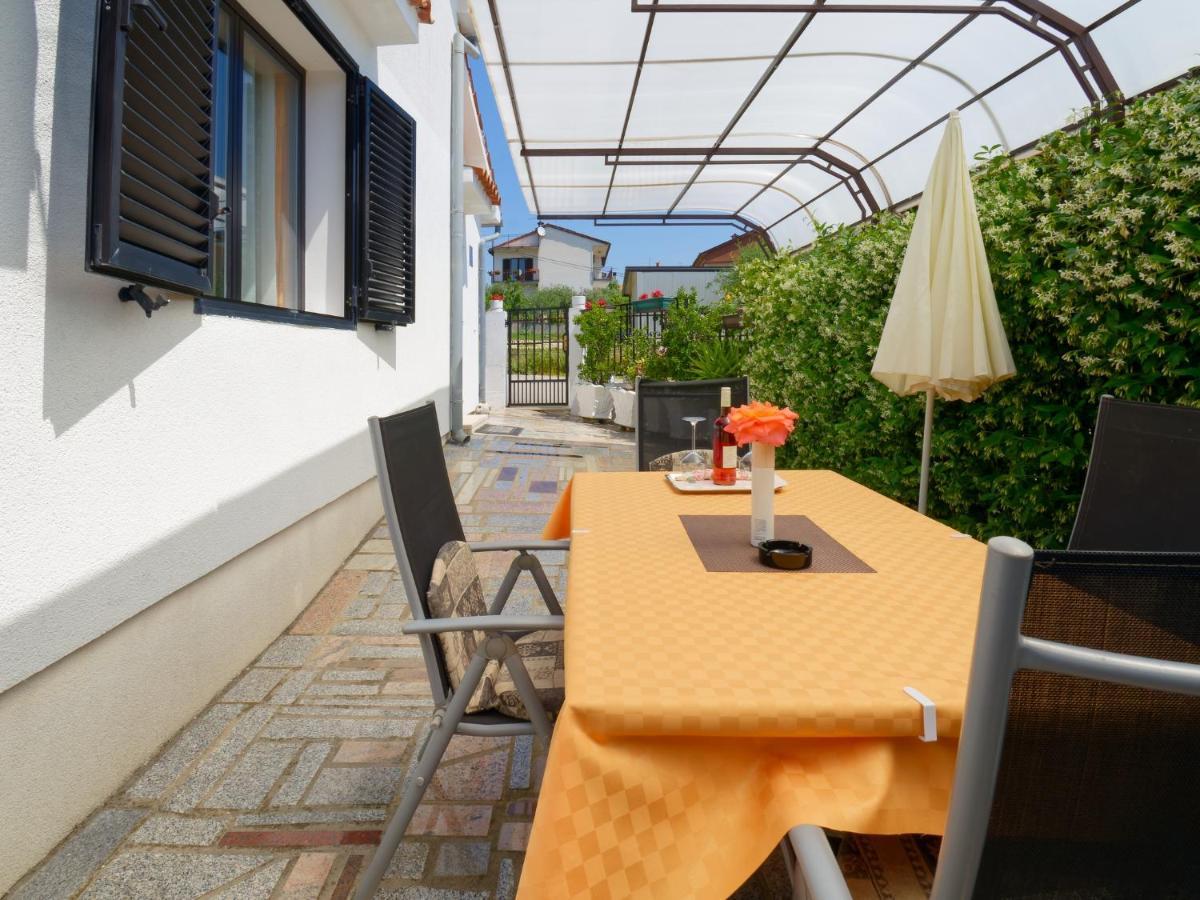 Holiday Home Nevena By Rent Istria Буйе Экстерьер фото