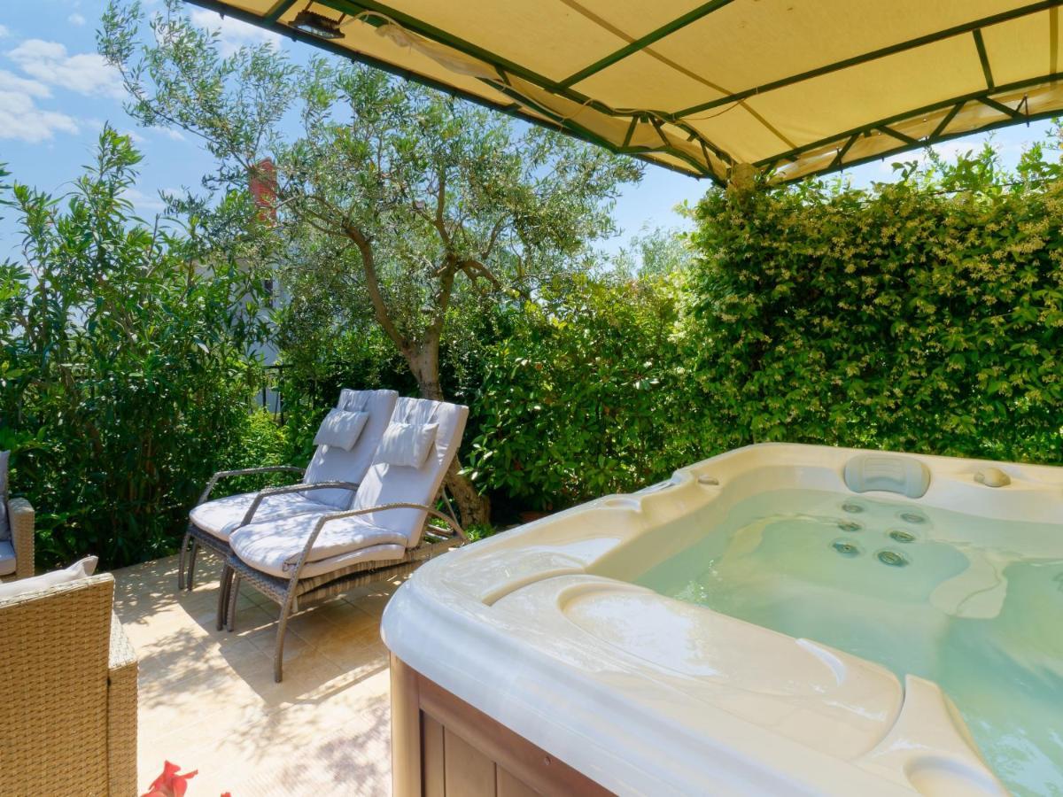 Holiday Home Nevena By Rent Istria Буйе Экстерьер фото